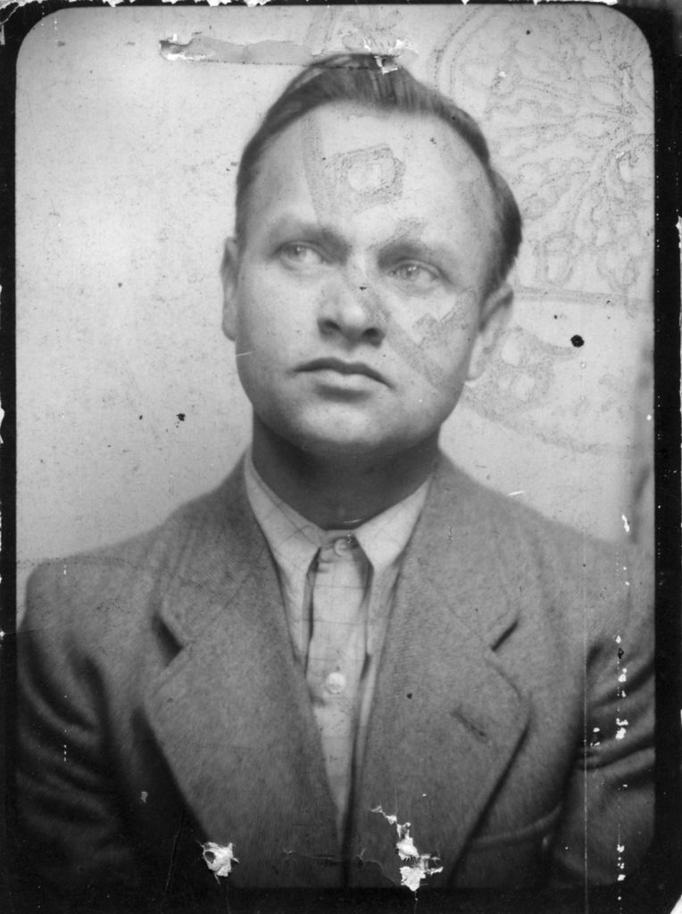 Robert Brauner, später Oberbürgermeister der Stadt Herne, wurde 1936 als Mitglied eines sozialdemokratischen Widerstandszirkels verhaftet.
